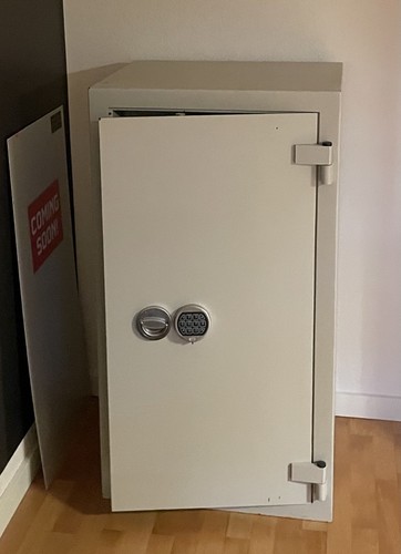 Schwerer tresor - schwerer, /