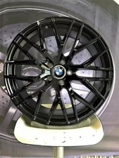 4 Felgen Neu 18'' Stil Packung