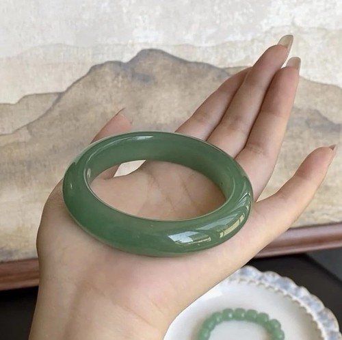 Natürlicher grüner jade - natürlicher,