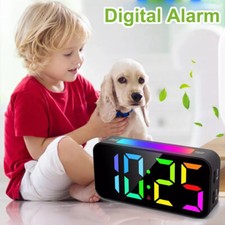 ZREE Wecker Digital RGB Farbiger wecker für Kinder Ohne Ticken Kleiner Uhr