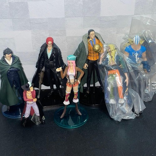 One piece figur - one,
