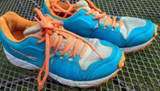 Feldhockeyschuhe – Marke TK (TRILIUM T5) – eine Saison getragen, Gr. 37