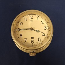 Alte Schiffsuhr zum aufziehen wie eine Armbanduhr