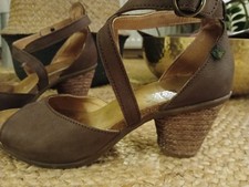 Wow schöne Pumps 42 EL