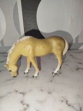 Schleich Achal Tekkiner Stute Grasend #13701, 2011