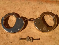 CLEJUSO No 13 Handschellen