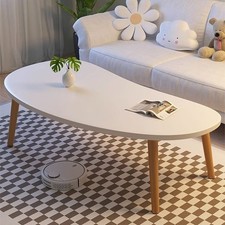 Weißer Couchtisch im