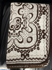 Tischdecke,Rand Fransen,Weiß+braunes Blumenmuster,riesengroß,141x184cm