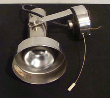 Alte Vintage schwere  Chrom-Wandlampe mit Zugschalter in Jungstill  (230V- E27 )