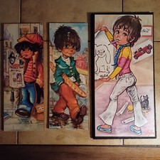 Wandbilder:  gezeichnete  Menschen / aufgeklebte Fotografien