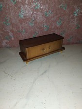  Alter Schrank Anrichte um