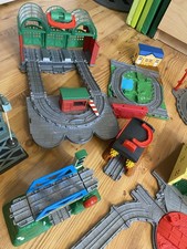 Lokomotive Thomas und seine Freunde Lokschuppen, Waschanlage, viele Lokomotiven 