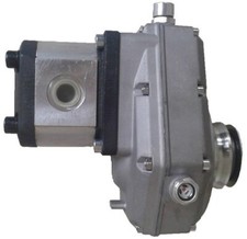 Zapfwellengetriebe BG2 mit Schnellkupplung und Pumpe