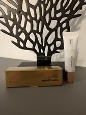 Hourglass Cosmetics Vanish