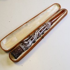 Exklusive Meerschaum Bernstein Zigarrenspitze, 18 cm, um 1900 im Etui  D52