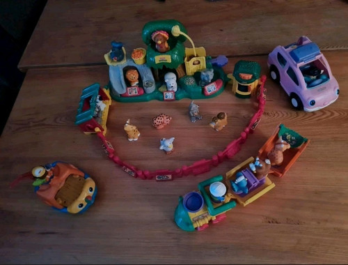 Fisher price little people - little,