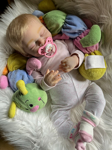 Rebornpuppe schlafend blond