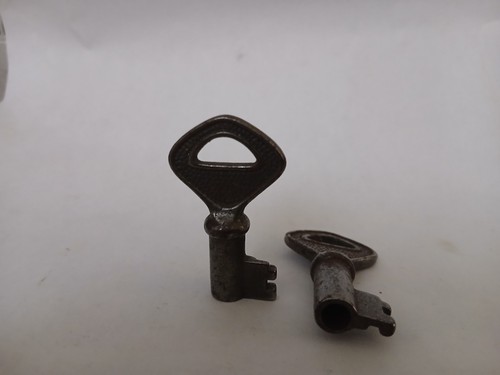 Vintage metallschlüssel - 2x,