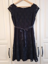 Elegantes Taifun Spitzen Kleid