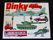 Dinky toys katalog  Englisch No.10 48S.1974 De Tomaso Mangusta Opel Commodore A