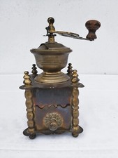 Alte Messing Kaffeemühle aus Frankreich.