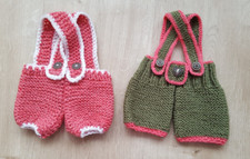 Selbstgestrickte Puppenkleidung Trachtenstil für Jungs & Mädels