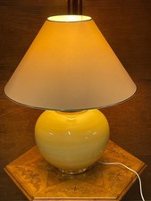 Große Tischlampe/ Bodenlampe