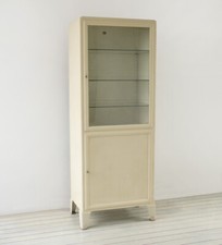 Metall-Arzt-Schrank ADMI Vitrinenschrank 1920/30er Jahre Bauhaus Art Deco