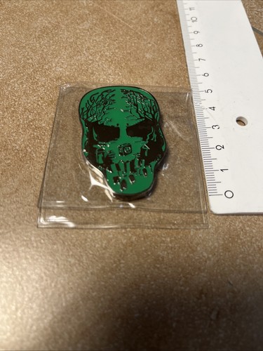 Land the dead - land, geocoin
