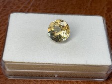 Edelstein Quarz geschliffen