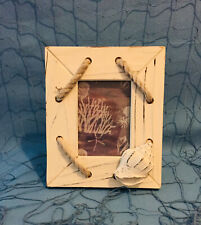 Bilderrahmen aus Holz, stehend, maritimer Art mit Tauwerkdeko und 1 Muschel