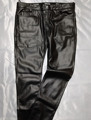 F0029 w36 bockle - w36, faux