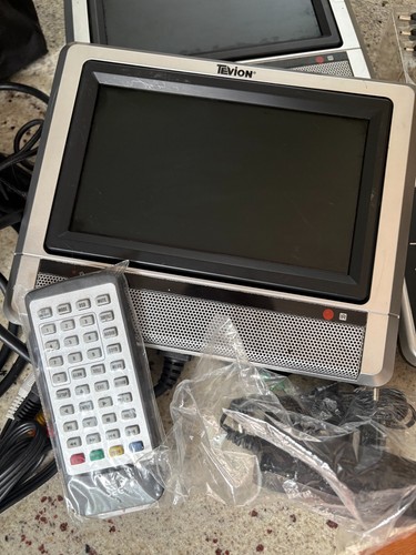 Tevion twin portable dvd - twin,