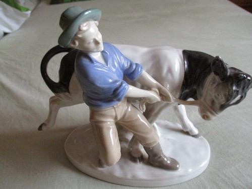 Porzellanfigur bauer und - und, kuh