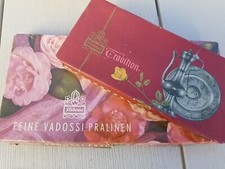 2x Vadossi Pralinen Halle Pappschachtel, Pappdose, Dose  1968/ 1976 