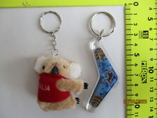 Zwei Schlüsselanhänger Souvenier aus Australien - Koala und Bumerang