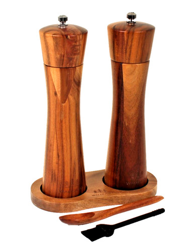 Salz und pfeffermühle aus - salz,