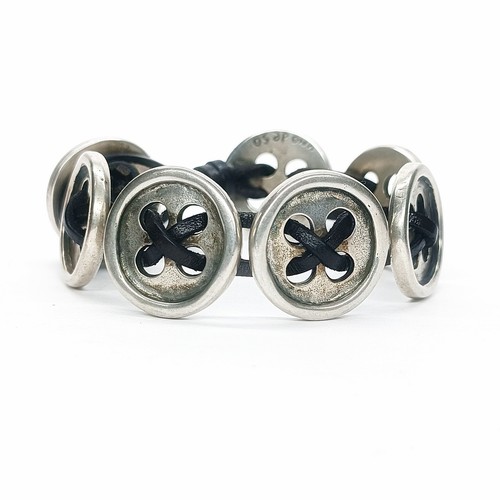 Eines von armband knöpfen - 50,