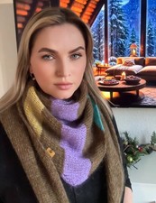 Handgefertigter Strickschal