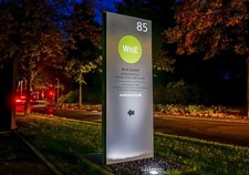 Werbepylon, Symtra, Edelstahloptik, geschliffen, LED beleuchtet, H=2200 mm