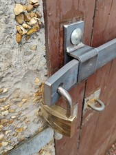 SICHERHEITSSTANGE FÜR