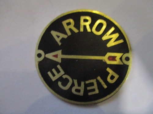 Typenschild pierce arrow - pierce,