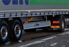 Unterfahrschutz Paar, für Sattelanhänger, Sattelauflieger mit Halterung