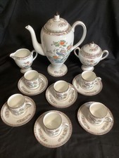 Wedgwood Kutani Crane brauner