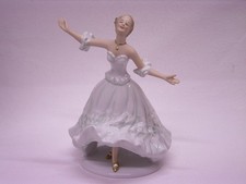 PORZELLAN- FIGUR TÄNZERIN, WALLENDORF PORZELLAN, THÜRINGEN 1960er JAHRE