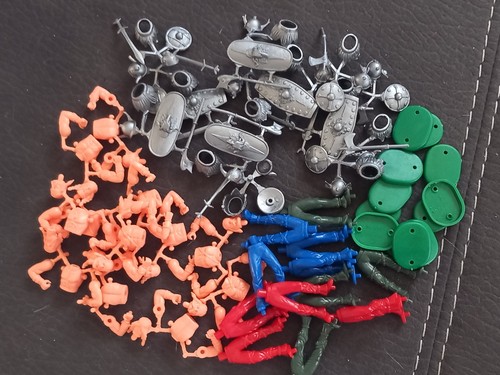 Kinder surprise steckfiguren - kinder,