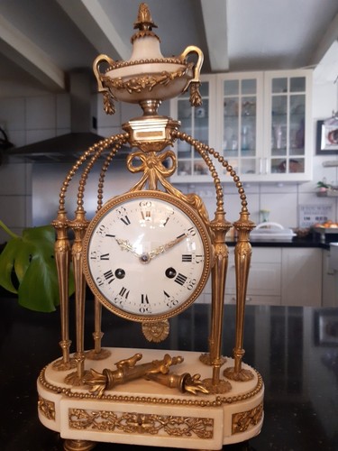Louis seize uhr 1800 - um,