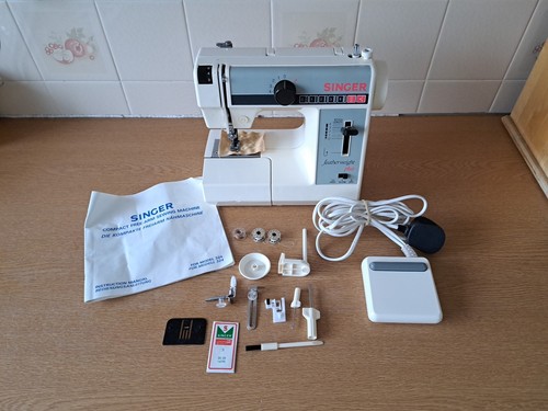 Singer model 324 featherweight - 324,