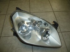 Rechter Frontscheinwerfer
