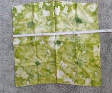Seidentuch grün Batik 50cm